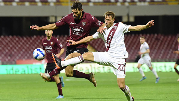 Soi kèo Torino vs Salernitana kèo Châu Á